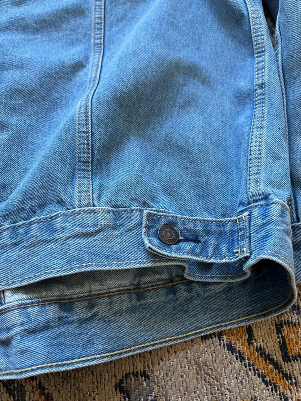 Levi's Light Blue Denim Jacket - Picture 9 of 11